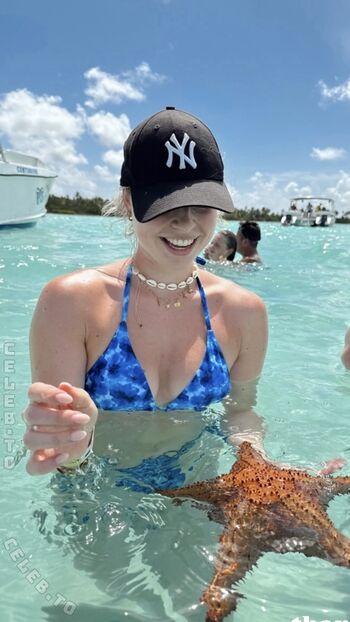 Full leaked Vallixpauline private onlyfans photo