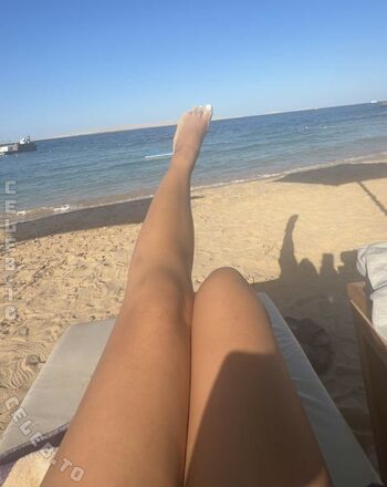Full leaked Valonaash page private onlyfans photo