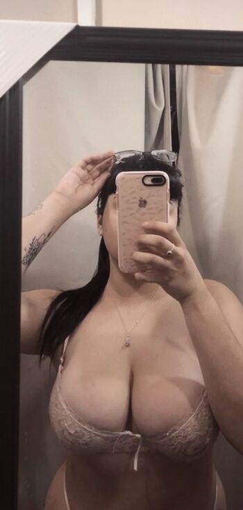 Full leaked Valuu private onlyfans photo