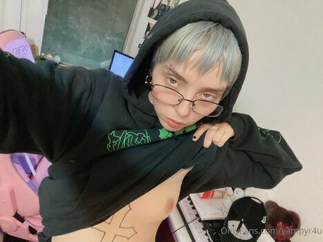 Full leaked Vampyru private onlyfans photo