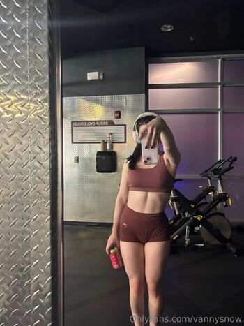 Full leaked Vannysnow page private onlyfans photo