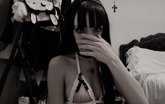 Full leaked Veildose private onlyfans photo