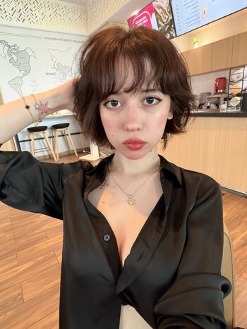 Full leaked Vekikusuo private onlyfans photo
