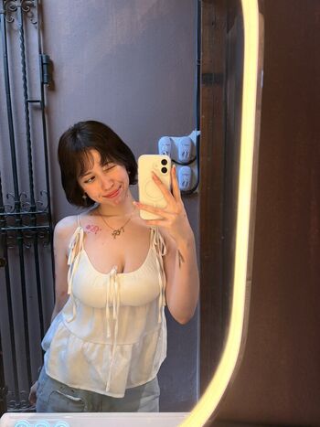 Full leaked Vekikusuo private onlyfans photo