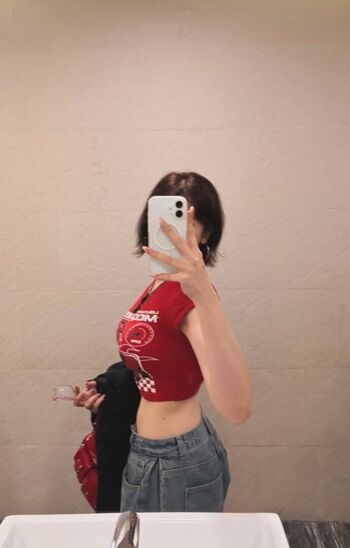 Full leaked Vekikusuo private onlyfans photo