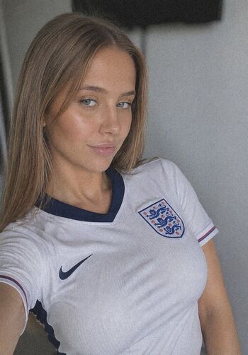 Full leaked Velchlo private onlyfans photo