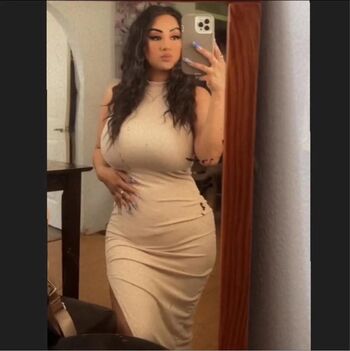 Full leaked Velizkira private onlyfans photo