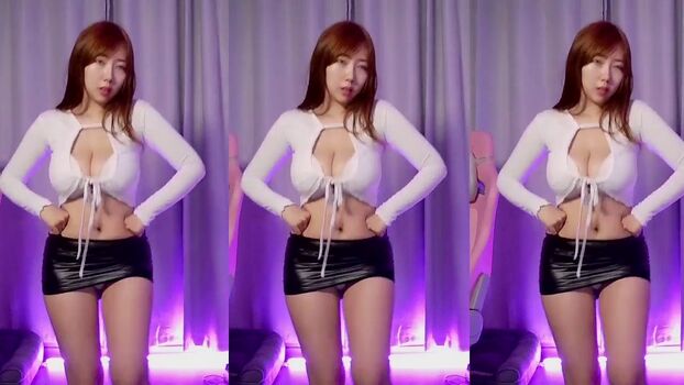 Full leaked Velvet private onlyfans photo