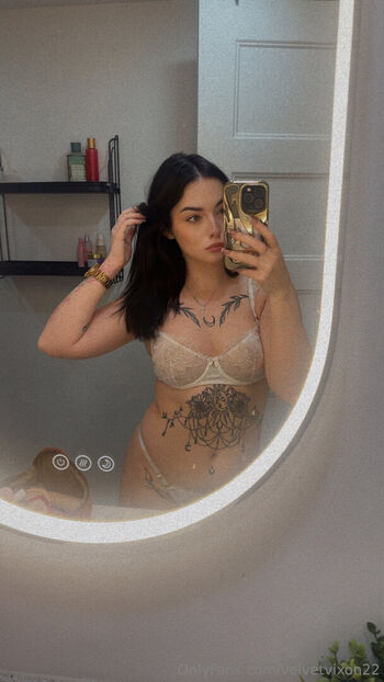 Full leaked Velvetvixon private onlyfans photo