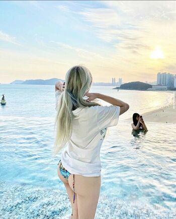 Full leaked Vely mom private onlyfans photo