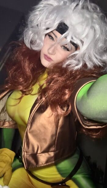 Full leaked Venom wifey page private onlyfans photo