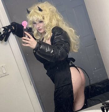 Full leaked Venom wifey page private onlyfans photo