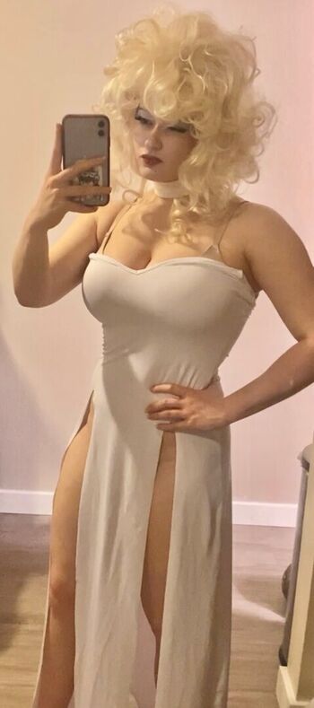 Full leaked Venom wifey page private onlyfans photo