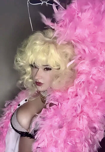 Full leaked Venom wifey page private onlyfans photo