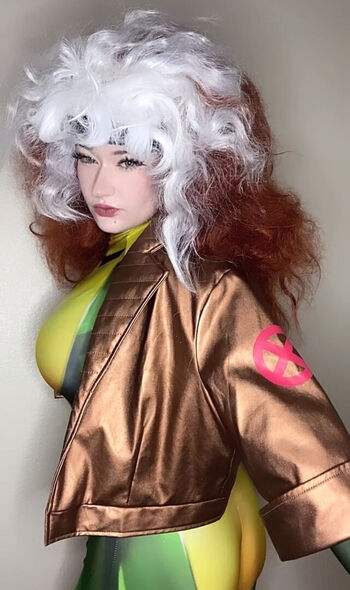 Full leaked Venom wifey page private onlyfans photo