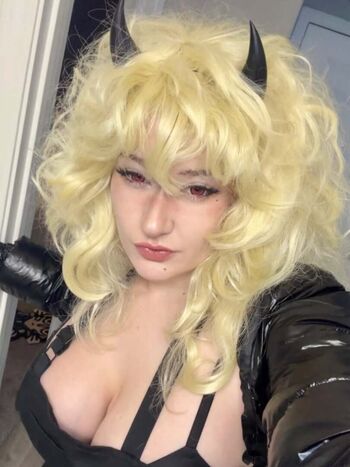 Full leaked Venom wifey private onlyfans photo