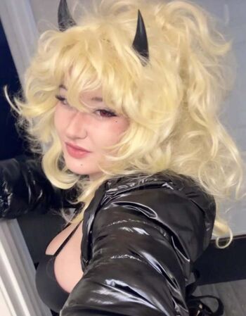 Full leaked Venom wifey private onlyfans photo