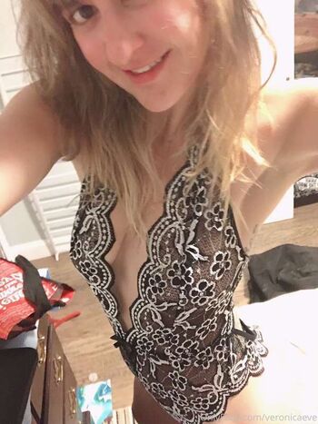 Full leaked Veronica eve private onlyfans photo