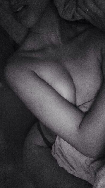 Full leaked Veronica skaia private onlyfans photo