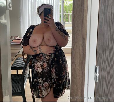Full leaked Vertlea private onlyfans photo