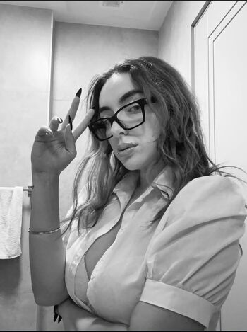 Full leaked Vibezgizem private onlyfans photo