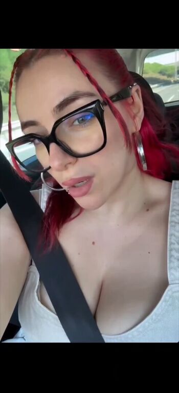 Full leaked Vibezgizem private onlyfans photo