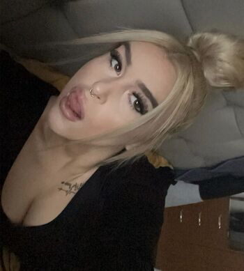 Full leaked Vickiejokr private onlyfans photo