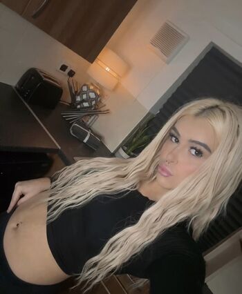 Full leaked Vickiejokr private onlyfans photo