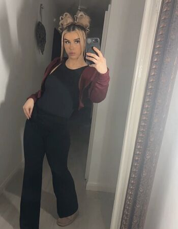 Full leaked Vickiejokr private onlyfans photo