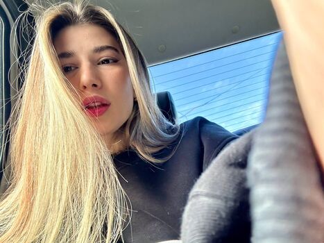 Victoria Houston