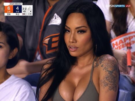 Victoria Kuang