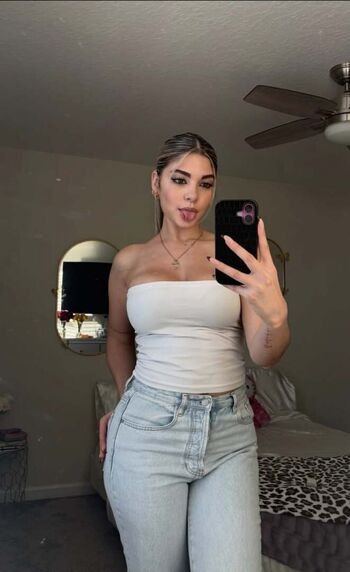 Full leaked Vii alissey private onlyfans photo