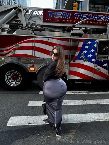 Full leaked Vikingastryr private onlyfans photo