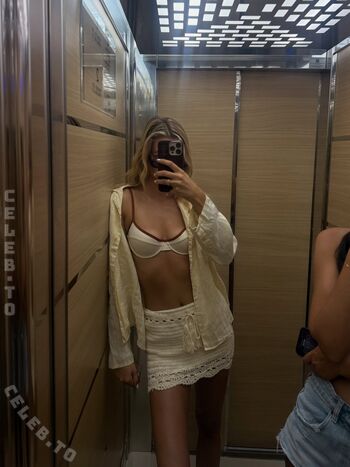 Full leaked Viktoria varga private onlyfans photo
