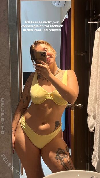 Full leaked Viky kid page private onlyfans photo