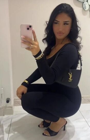 Full leaked Vinoschh private onlyfans photo