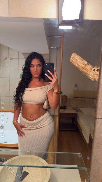Full leaked Vinoschh private onlyfans photo