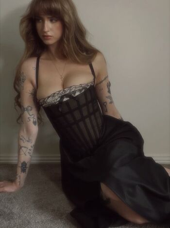 Full leaked Vintageswanmaiden private onlyfans photo