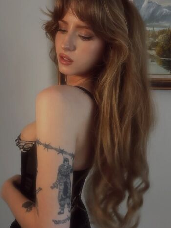Full leaked Vintageswanmaiden private onlyfans photo