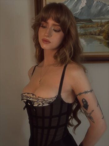 Full leaked Vintageswanmaiden private onlyfans photo