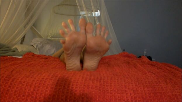 Violet's Toes (Violet's Perfect Feet