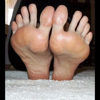 Full leaked Violet s toes violet s perfect feet private onlyfans photo