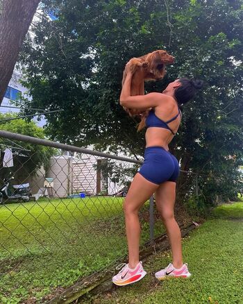 Violeta Dee