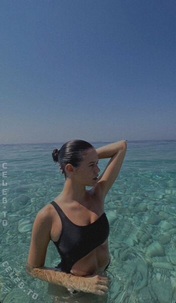 Full leaked Violetaxsh private onlyfans photo