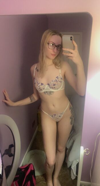 Full leaked Violetgetsrailed private onlyfans photo