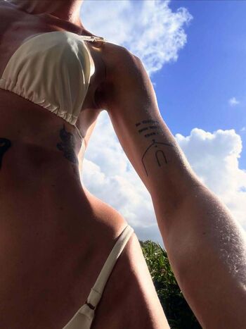 Full leaked Vivi orth private onlyfans photo