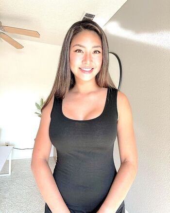 Full leaked Vivian yu private onlyfans photo