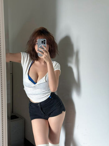 Full leaked Viviannn private onlyfans photo