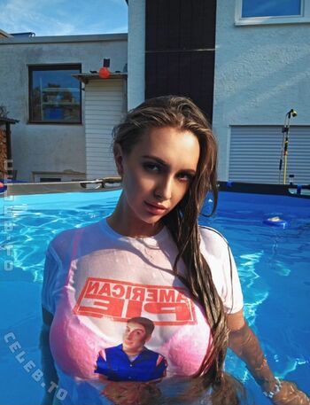 Full leaked Vivien private onlyfans photo