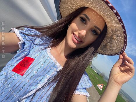 Full leaked Vivienne huber private onlyfans photo